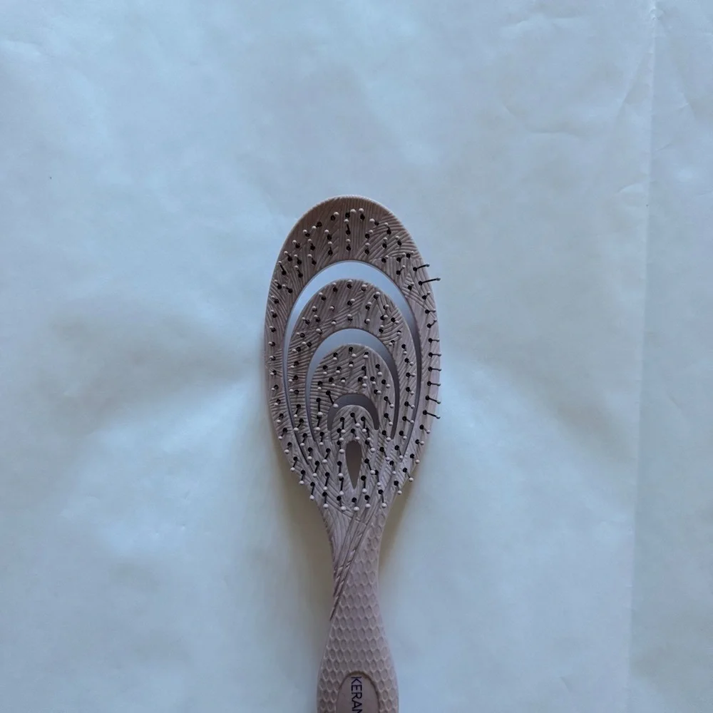 NWT Keranique| Keranique Detangling Hair Brush for all Hair Types
